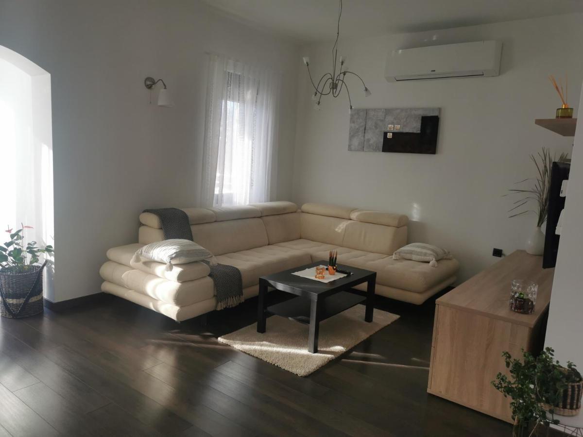 רייקה Apartmani Nika מראה חיצוני תמונה